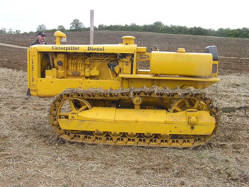 The Cat D5 9M